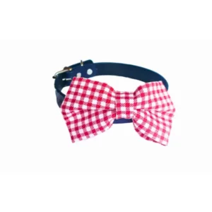 Mucha w biało-czerwoną kratkę na obroży, produkt handmade natimals dla Psa lub Kota